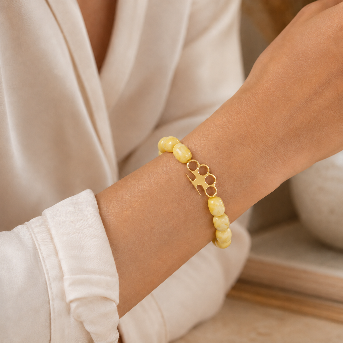 Kahrab Bead Bracelet with Gold-Plated Clasp